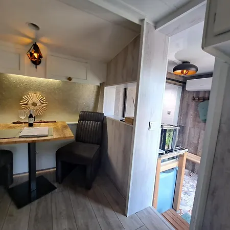 Bnbheerhugowaard Couette-café 3*